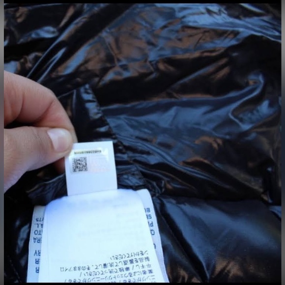 Moncler puffer - Picture 5 of 8